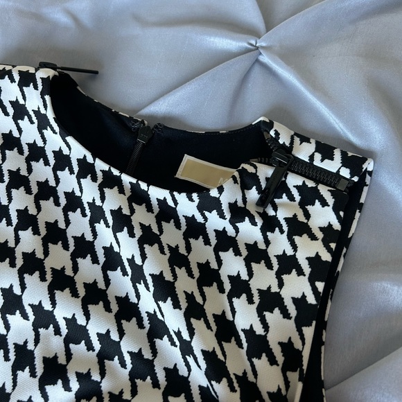 Micheal Kors dress - Picture 4 of 5